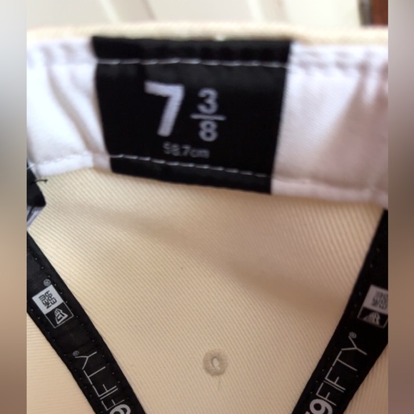 7 3/8 Houston Astros fitted. - Picture 4 of 4